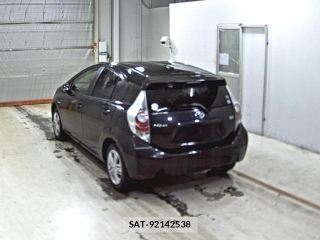 Toyota AQUA 2014 8705920-1