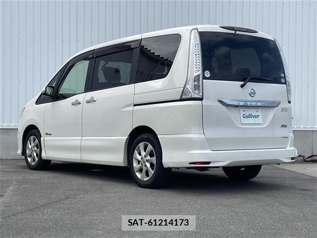 Nissan SERENA 2013 8926359-13