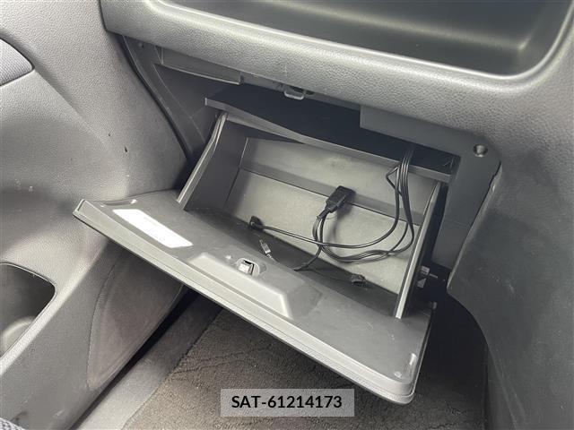 Nissan SERENA 2013 8926359-20