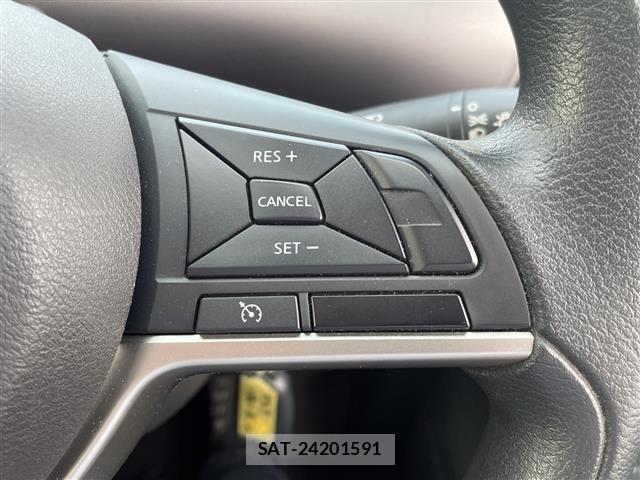 Nissan SERENA 2017 8926371-12
