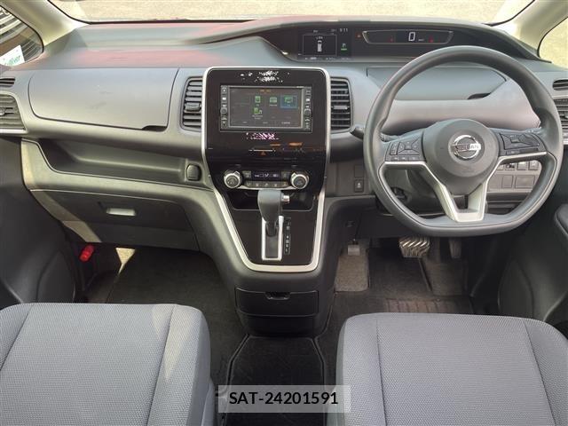 Nissan SERENA 2017 8926371-15