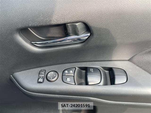Nissan SERENA 2017 8926371-9