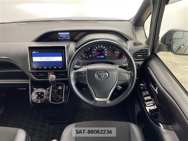 Toyota NOAH 2020 8683513-1
