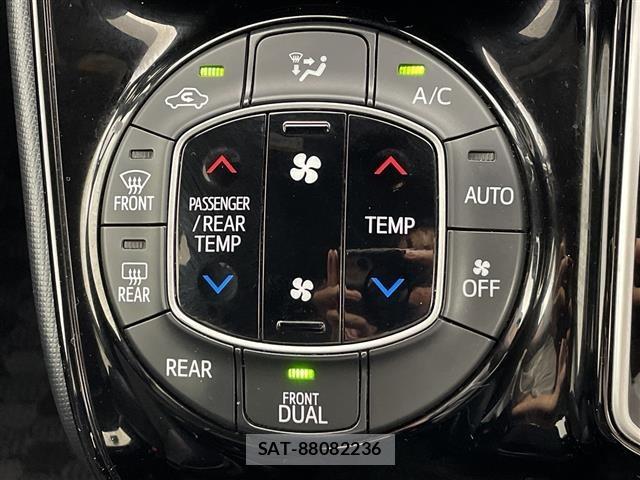 Toyota NOAH 2020 8683513-11
