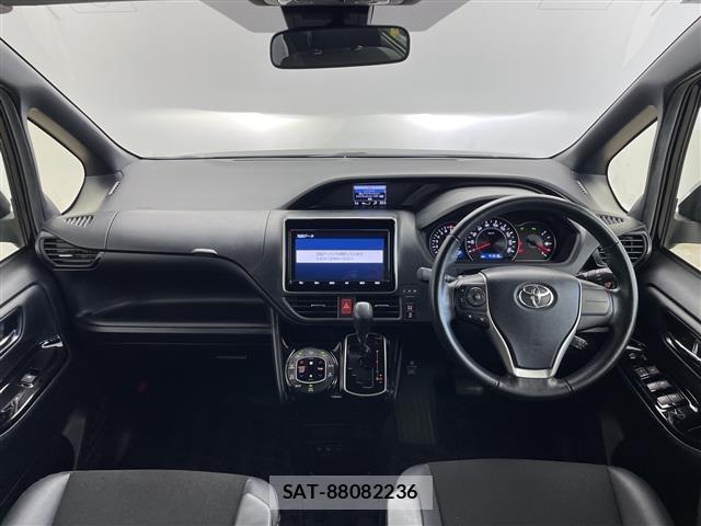Toyota NOAH 2020 8683513-15