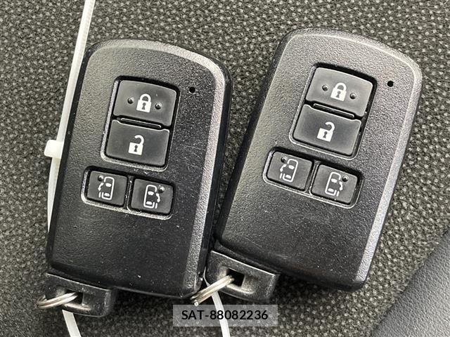 Toyota NOAH 2020 8683513-21