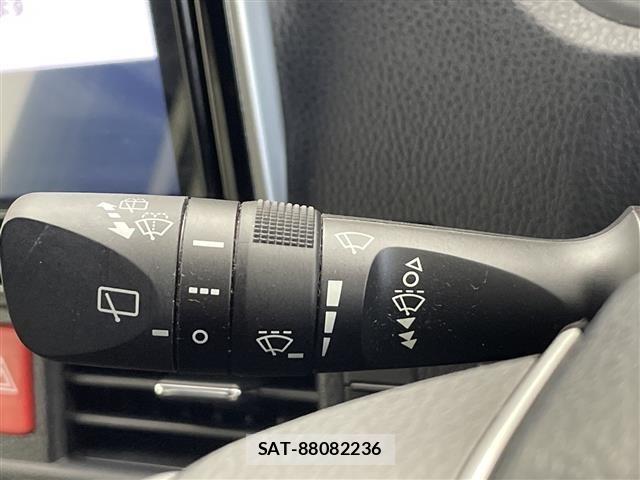 Toyota NOAH 2020 8683513-7