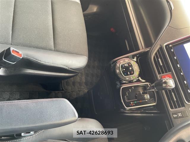 Toyota NOAH 2021 8683514-5