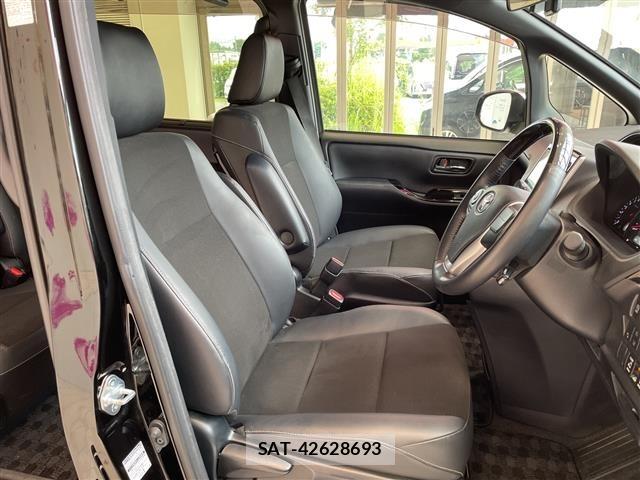 Toyota NOAH 2021 8683514-7