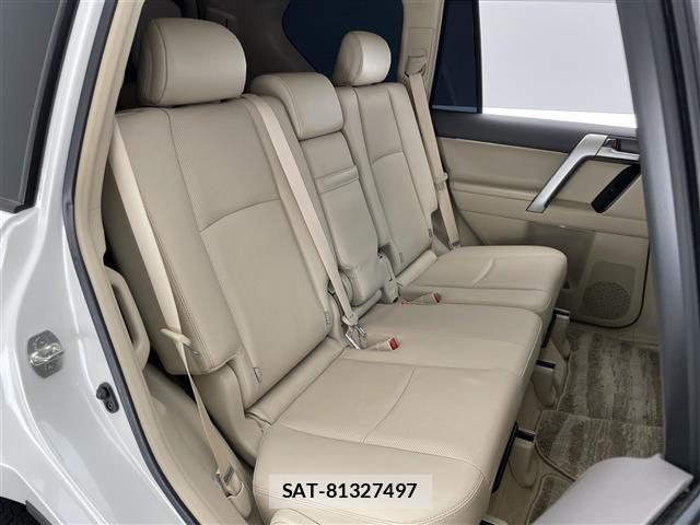 Toyota LAND CRUISER PRADO 2023 8907373-4