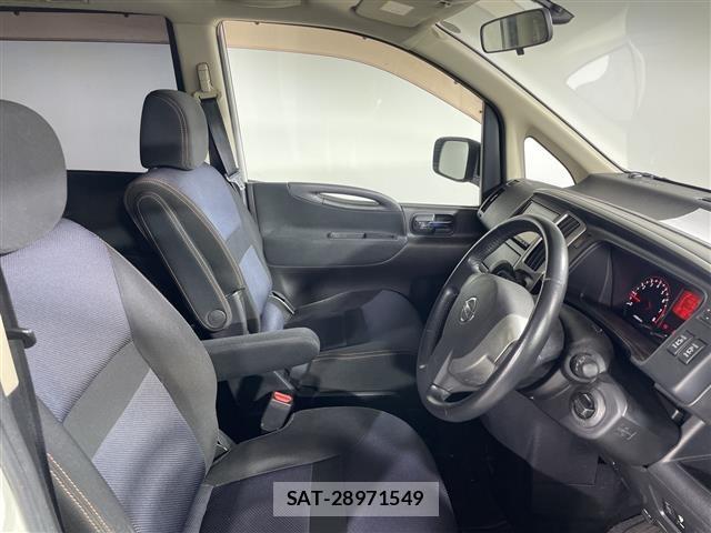 Nissan SERENA 2009 8926372-20