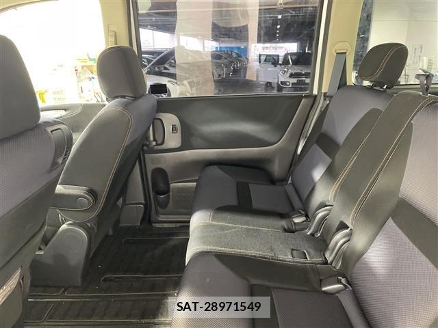 Nissan SERENA 2009 8926372-4