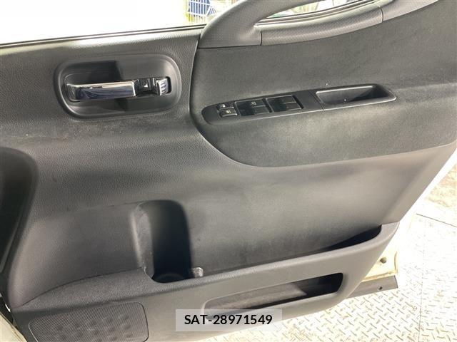 Nissan SERENA 2009 8926372-5