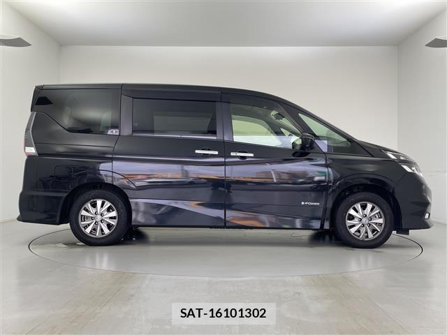 Nissan SERENA 2018 8926397-22
