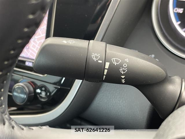 Toyota CAMRY 2018 8885354-11