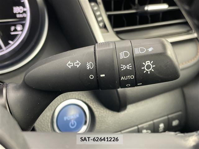 Toyota CAMRY 2018 8885354-12