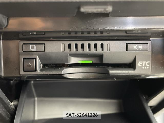Toyota CAMRY 2018 8885354-21