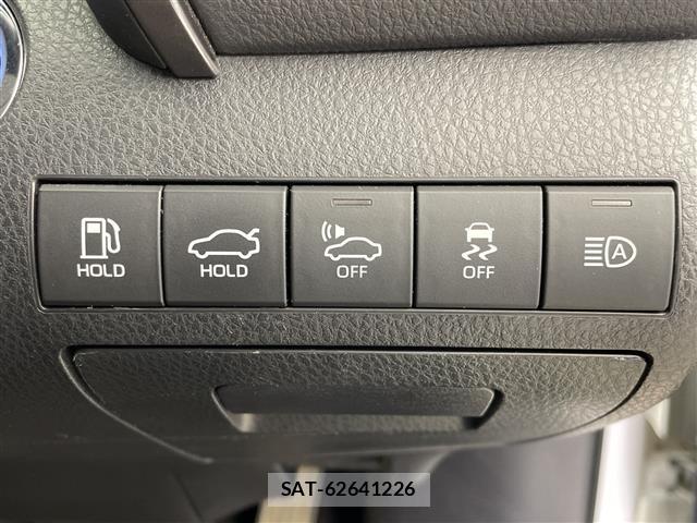 Toyota CAMRY 2018 8885354-4