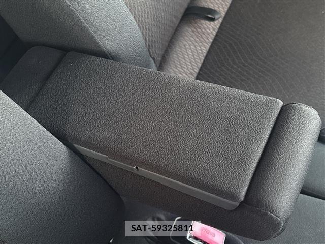 Nissan ROOX 2013 8903051-2