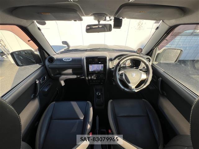 Suzuki JIMNY 2016 8932742-26