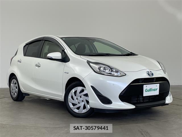 Toyota AQUA 2018 8705617-0