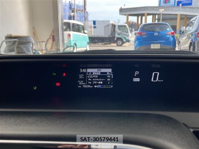Toyota AQUA 2018 8705617-22