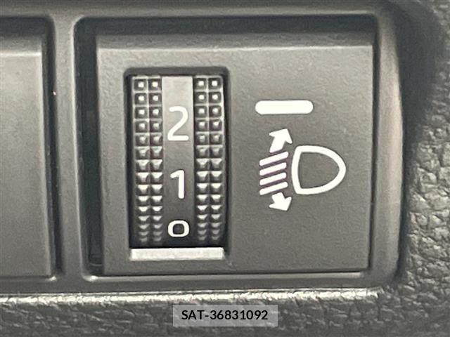 Toyota COROLLA CROSS 2023 8906465-8