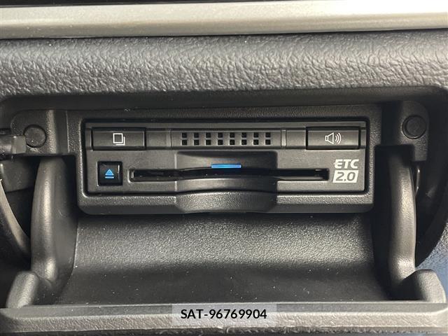Toyota CROWN 2017 8680529-10