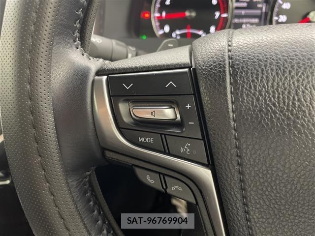 Toyota CROWN 2017 8680529-3