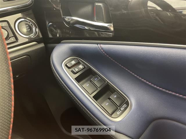 Toyota CROWN 2017 8680529-4