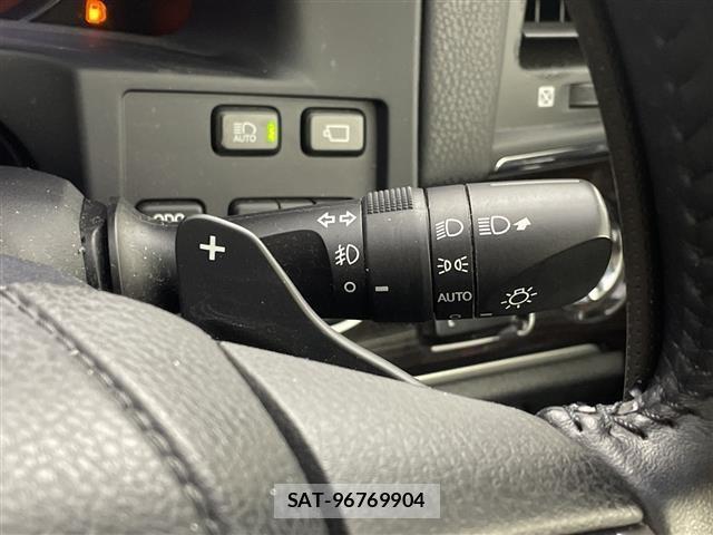 Toyota CROWN 2017 8680529-9