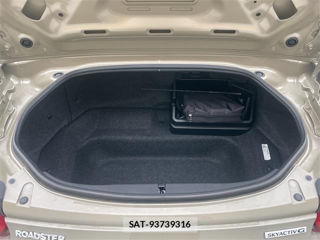Mazda ROADSTER 2024 8690138-2