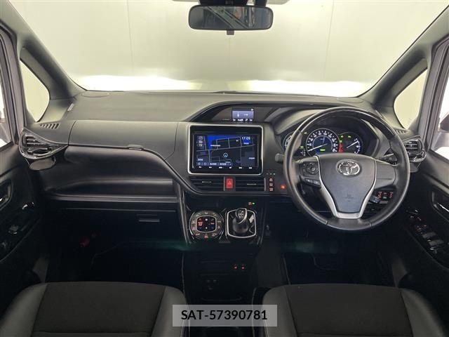 Toyota NOAH 2021 8683521-14