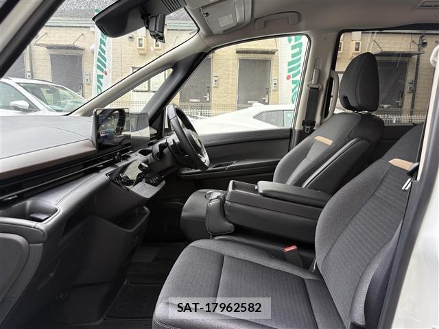 Nissan SERENA 2024 8926466-9