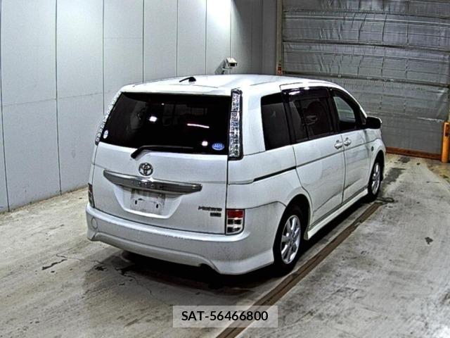 Toyota ISIS 2013 8825621-5