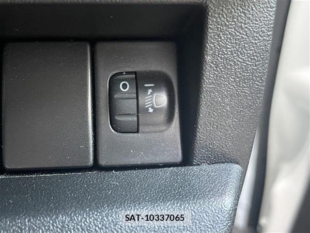 Suzuki JIMNY 2023 8748667-5