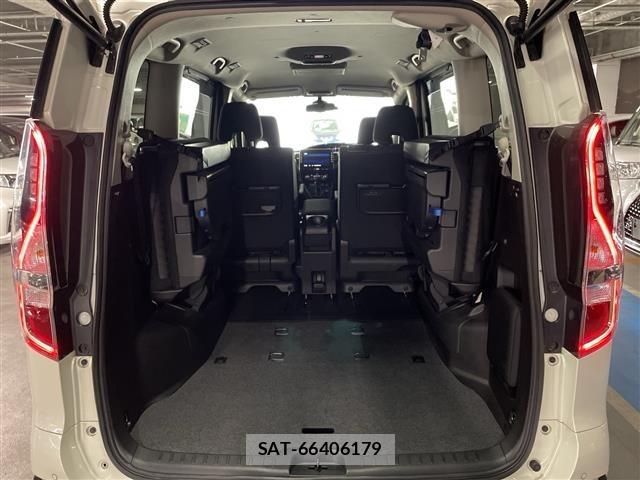 Nissan SERENA 2019 8671763-4