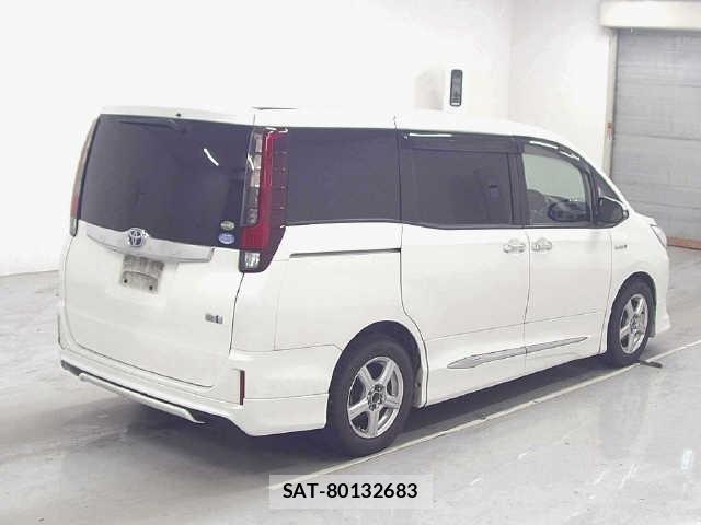 Toyota NOAH 2015 8706050-5