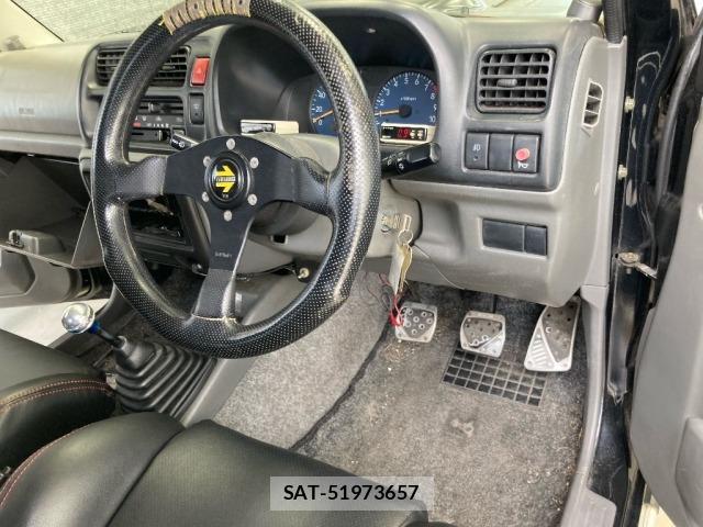 Suzuki JIMNY 2001 8933195-4