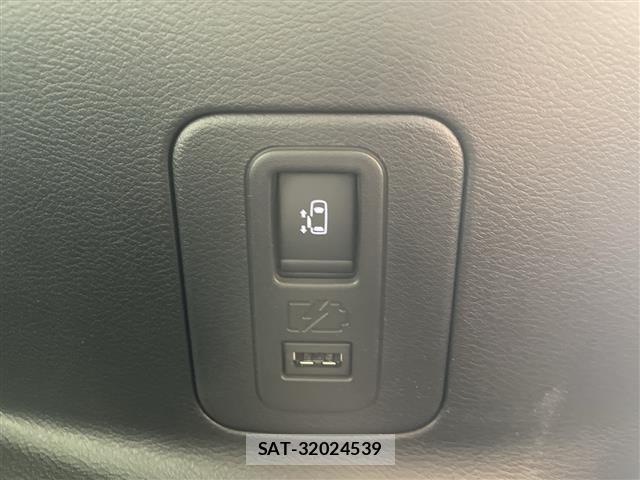 Nissan SERENA 2022 8926536-22