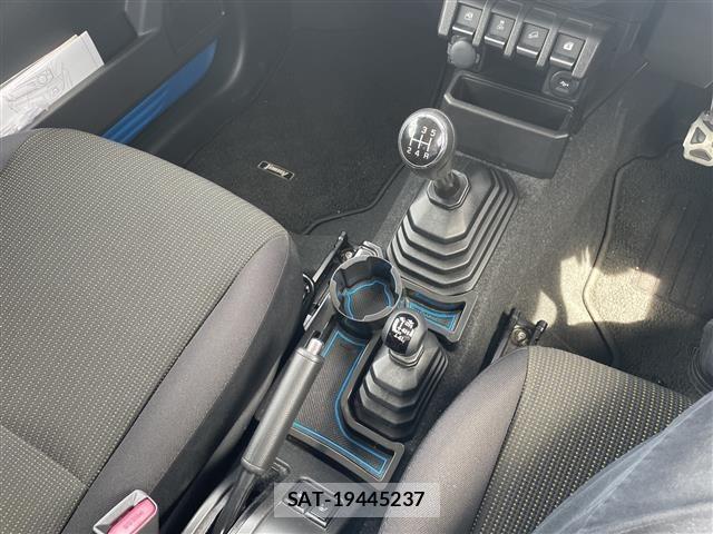 Suzuki JIMNY 2022 8748669-3