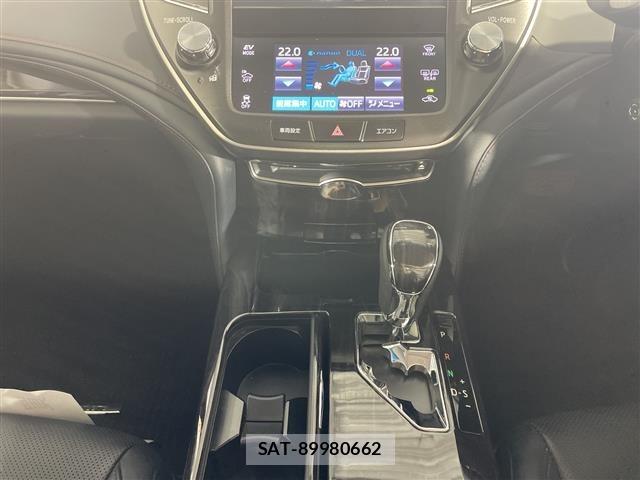 Toyota CROWN 2016 8937603-1