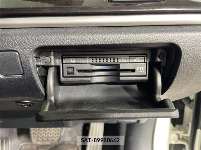 Toyota CROWN 2016 8937603-11