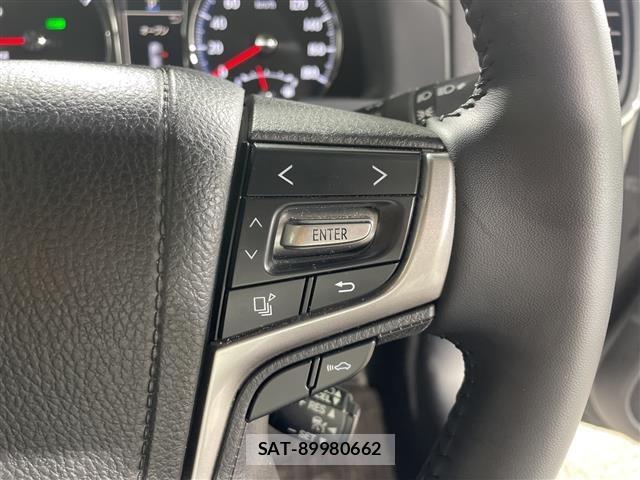 Toyota CROWN 2016 8937603-5