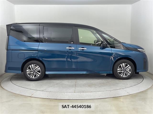 Nissan SERENA 2024 8671778-21