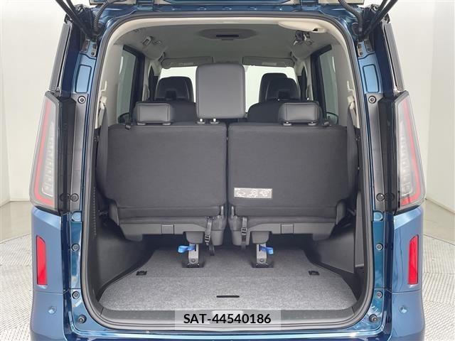 Nissan SERENA 2024 8671778-9