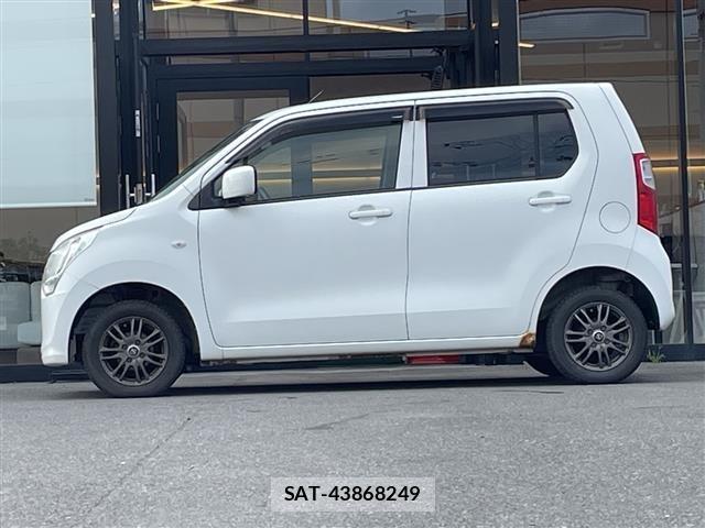 Suzuki WAGON R 2013 8747884-2
