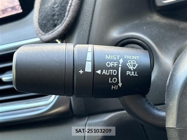 Mazda AXELA 2017 8911729-5