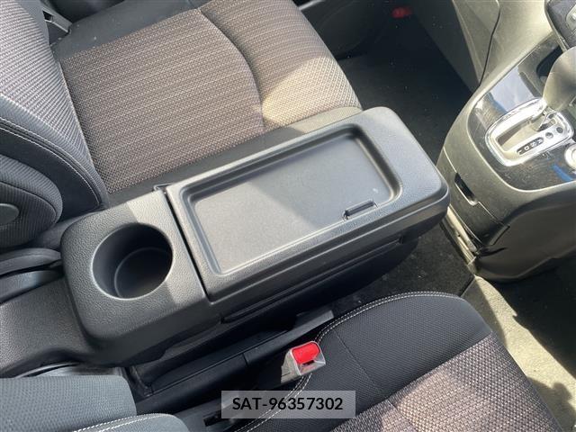 Nissan SERENA 2014 8671780-5