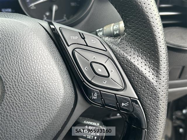 Toyota C-HR 2018 8684631-20